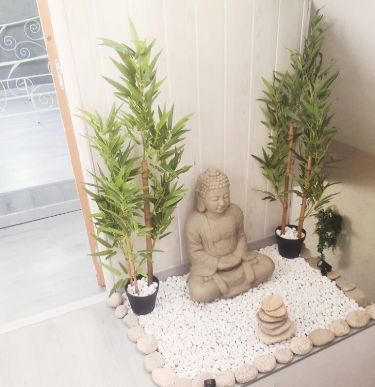 Instagram post from eumanu_rocha. This post is in position 2.